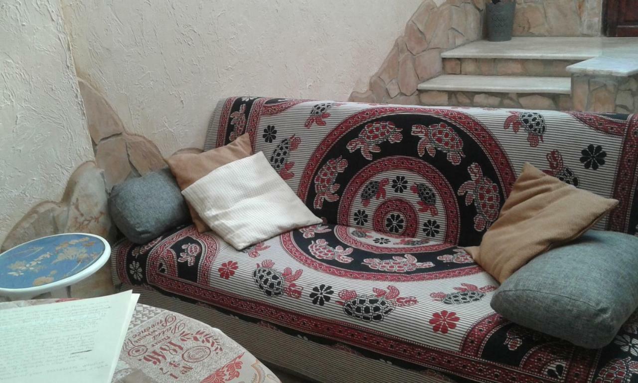 Casa Dell'artista Singola E Indipendente