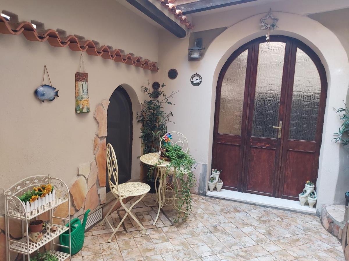 Casa Dell'artista Singola E Indipendente *